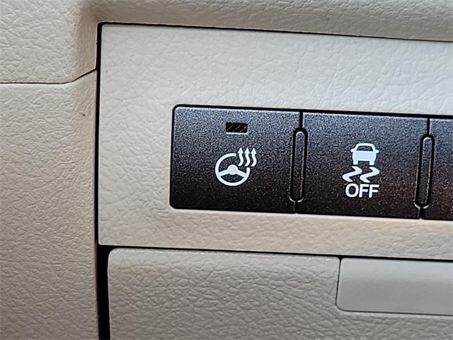 2013 Lexus Lx 570, available for sale in Stratford, Connecticut | Wiz Leasing Inc. Stratford, Connecticut 2013 Lexus Lx 570, available for sale in Stratford, Connecticut | Wiz Leasing Inc. Stratford, Connecticut