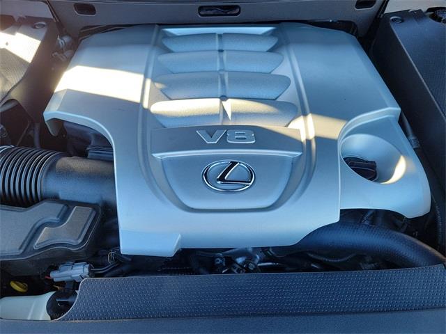 2013 Lexus Lx 570, available for sale in Stratford, Connecticut | Wiz Leasing Inc. Stratford, Connecticut 2013 Lexus Lx 570, available for sale in Stratford, Connecticut | Wiz Leasing Inc. Stratford, Connecticut