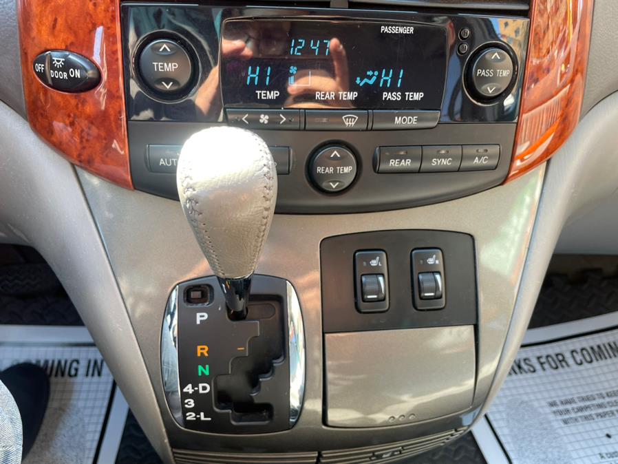 2008 Toyota Sienna XLE, available for sale in Jamaica, New York | Sylhet Motors Inc.. Jamaica, New York 2008 Toyota Sienna XLE, available for sale in Jamaica, New York | Sylhet Motors Inc.. Jamaica, New York