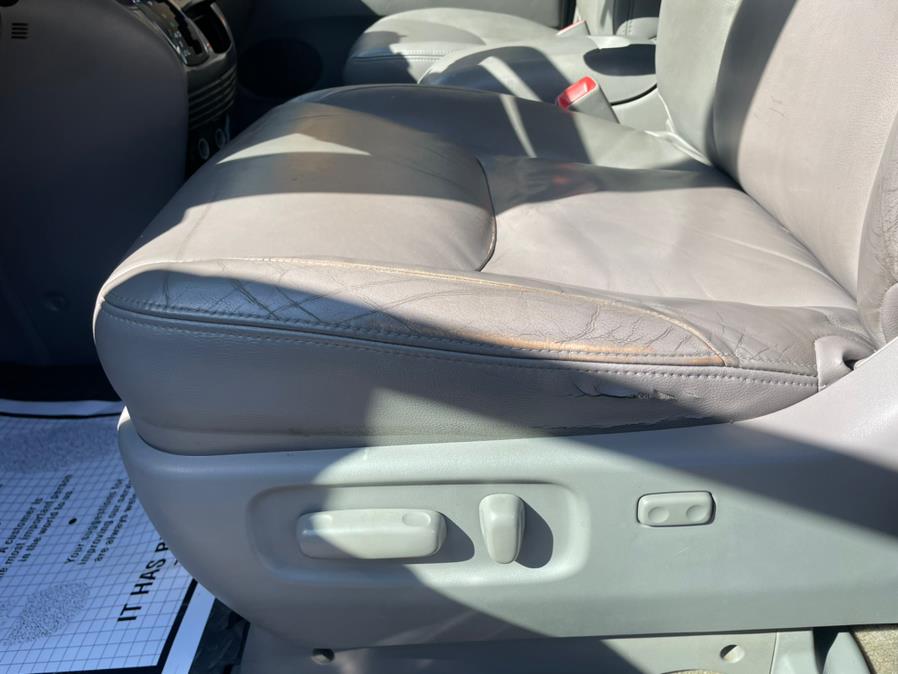 2008 Toyota Sienna XLE, available for sale in Jamaica, New York | Sylhet Motors Inc.. Jamaica, New York 2008 Toyota Sienna XLE, available for sale in Jamaica, New York | Sylhet Motors Inc.. Jamaica, New York