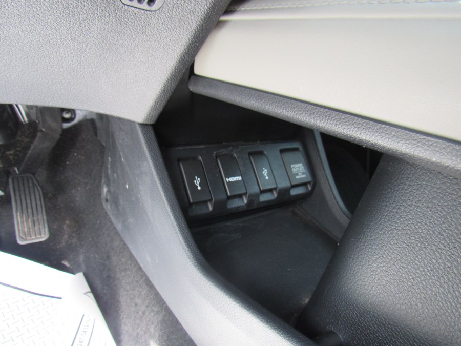 2016 Honda HR-V EX-L w/Navi, available for sale in Worcester, Massachusetts | Hilario's Auto Sales Inc.. Worcester, Massachusetts 2016 Honda HR-V EX-L w/Navi, available for sale in Worcester, Massachusetts | Hilario's Auto Sales Inc.. Worcester, Massachusetts
