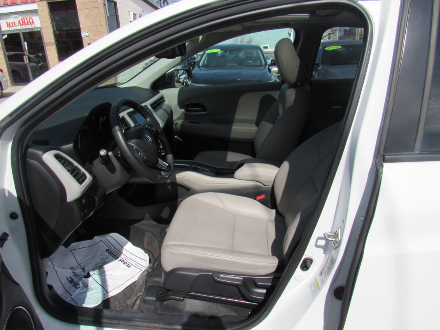 2016 Honda HR-V EX-L w/Navi, available for sale in Worcester, Massachusetts | Hilario's Auto Sales Inc.. Worcester, Massachusetts 2016 Honda HR-V EX-L w/Navi, available for sale in Worcester, Massachusetts | Hilario's Auto Sales Inc.. Worcester, Massachusetts