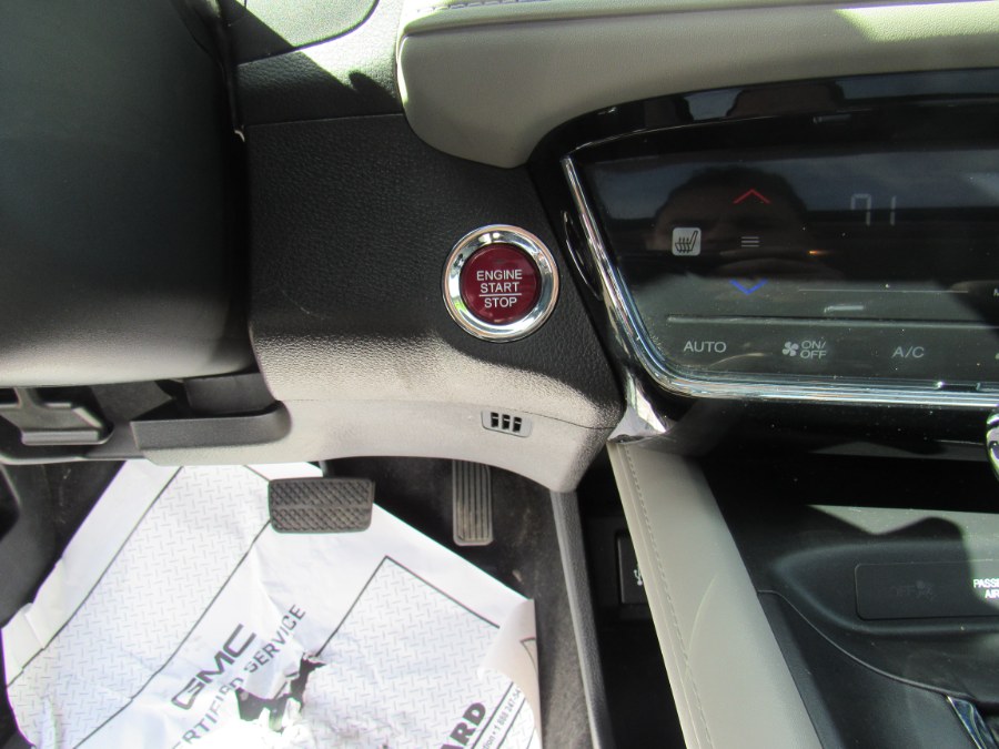 2016 Honda HR-V EX-L w/Navi, available for sale in Worcester, Massachusetts | Hilario's Auto Sales Inc.. Worcester, Massachusetts 2016 Honda HR-V EX-L w/Navi, available for sale in Worcester, Massachusetts | Hilario's Auto Sales Inc.. Worcester, Massachusetts