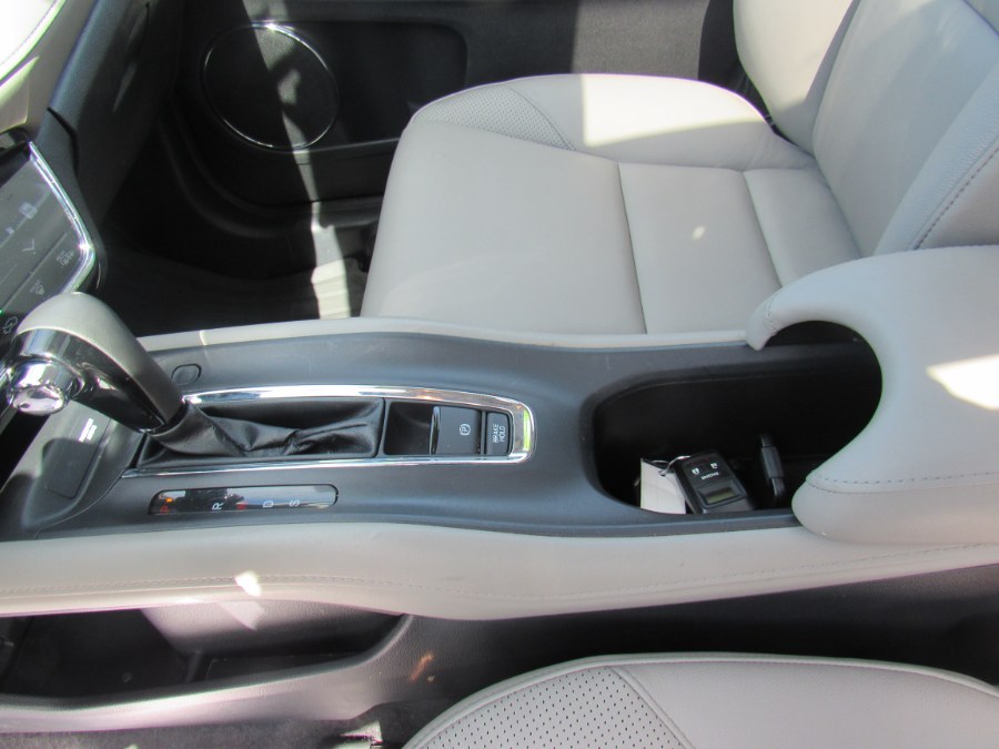 2016 Honda HR-V EX-L w/Navi, available for sale in Worcester, Massachusetts | Hilario's Auto Sales Inc.. Worcester, Massachusetts 2016 Honda HR-V EX-L w/Navi, available for sale in Worcester, Massachusetts | Hilario's Auto Sales Inc.. Worcester, Massachusetts