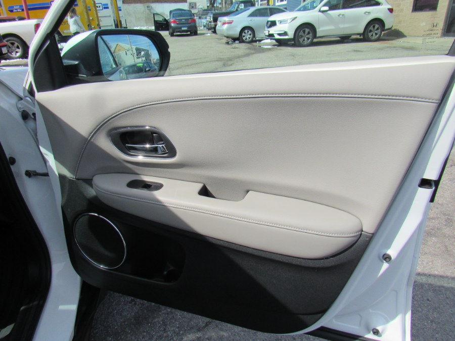 2016 Honda HR-V EX-L w/Navi, available for sale in Worcester, Massachusetts | Hilario's Auto Sales Inc.. Worcester, Massachusetts 2016 Honda HR-V EX-L w/Navi, available for sale in Worcester, Massachusetts | Hilario's Auto Sales Inc.. Worcester, Massachusetts