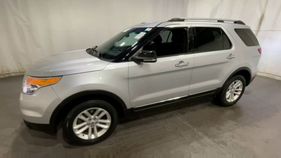 2015 Ford Explorer 4WD 4dr XLT, available for sale in Corona, New York | Raymonds Cars Inc. Corona, New York 2015 Ford Explorer 4WD 4dr XLT, available for sale in Corona, New York | Raymonds Cars Inc. Corona, New York