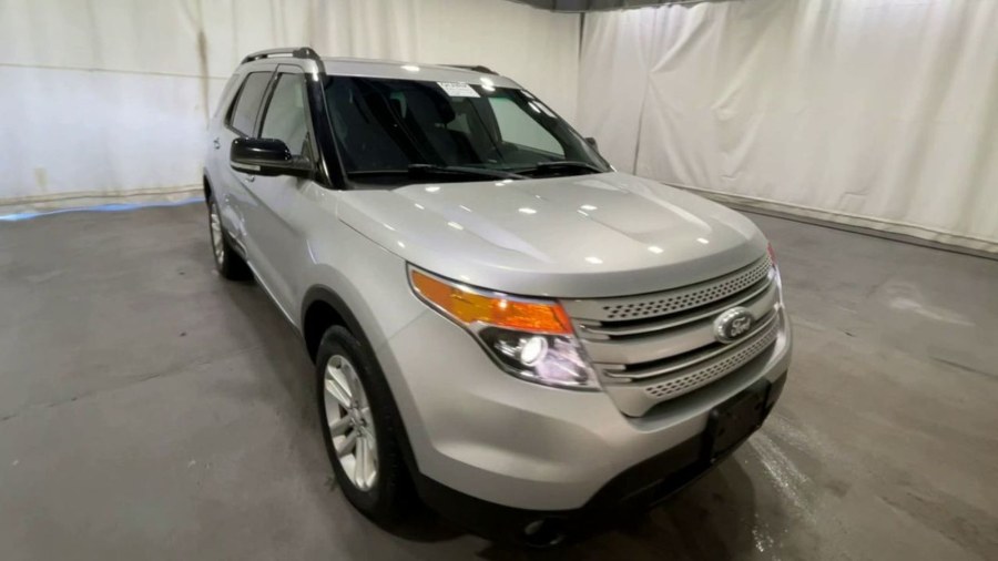 2015 Ford Explorer 4WD 4dr XLT, available for sale in Corona, New York | Raymonds Cars Inc. Corona, New York 2015 Ford Explorer 4WD 4dr XLT, available for sale in Corona, New York | Raymonds Cars Inc. Corona, New York