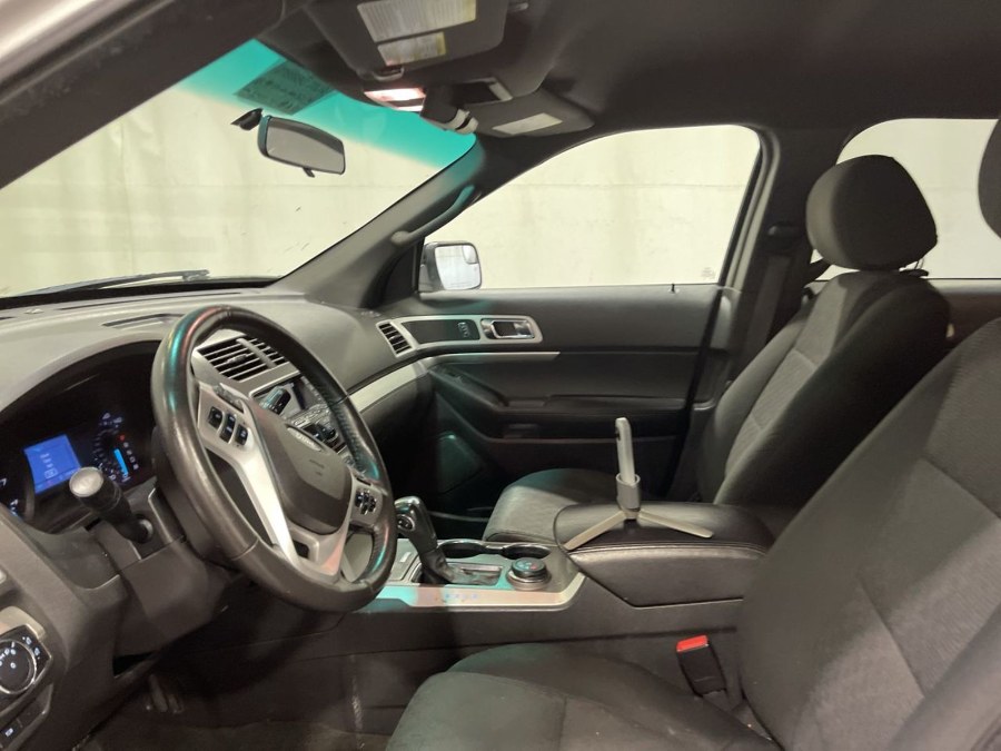 2015 Ford Explorer 4WD 4dr XLT, available for sale in Corona, New York | Raymonds Cars Inc. Corona, New York 2015 Ford Explorer 4WD 4dr XLT, available for sale in Corona, New York | Raymonds Cars Inc. Corona, New York