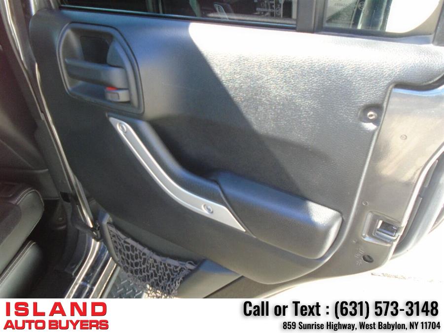 2016 Jeep Wrangler Unlimited Sahara 4x4 4dr SUV, available for sale in West Babylon, New York | Island Auto Buyers. West Babylon, New York 2016 Jeep Wrangler Unlimited Sahara 4x4 4dr SUV, available for sale in West Babylon, New York | Island Auto Buyers. West Babylon, New York
