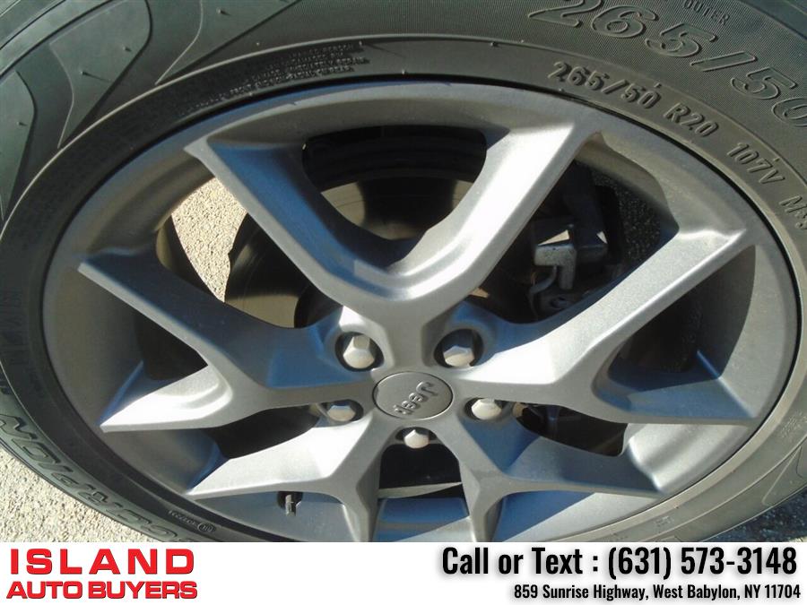 2020 Jeep Grand Cherokee Limited X 4x4 4dr SUV, available for sale in West Babylon, New York | Island Auto Buyers. West Babylon, New York 2020 Jeep Grand Cherokee Limited X 4x4 4dr SUV, available for sale in West Babylon, New York | Island Auto Buyers. West Babylon, New York