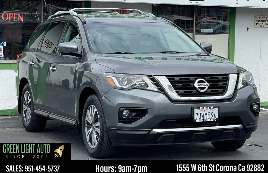 2017 Nissan Pathfinder FWD SV, available for sale in Corona, California | Green Light Auto. Corona, California 2017 Nissan Pathfinder FWD SV, available for sale in Corona, California | Green Light Auto. Corona, California