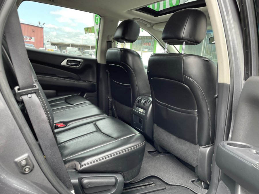 2017 Nissan Pathfinder FWD SV, available for sale in Corona, California | Green Light Auto. Corona, California 2017 Nissan Pathfinder FWD SV, available for sale in Corona, California | Green Light Auto. Corona, California