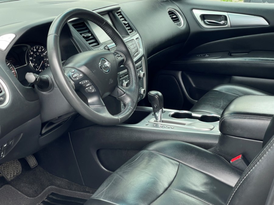 2017 Nissan Pathfinder FWD SV, available for sale in Corona, California | Green Light Auto. Corona, California 2017 Nissan Pathfinder FWD SV, available for sale in Corona, California | Green Light Auto. Corona, California