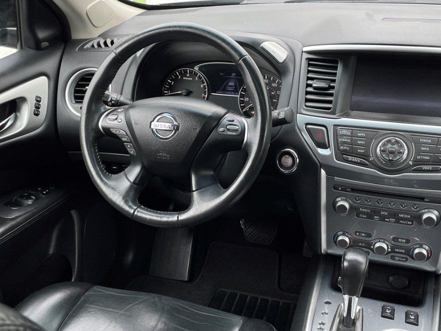 2017 Nissan Pathfinder FWD SV, available for sale in Corona, California | Green Light Auto. Corona, California 2017 Nissan Pathfinder FWD SV, available for sale in Corona, California | Green Light Auto. Corona, California