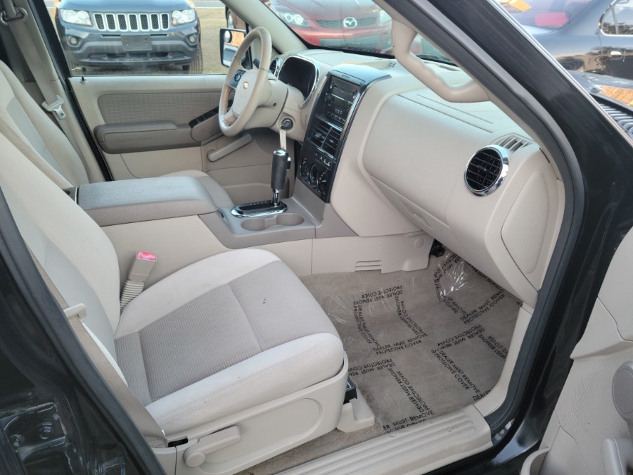 2006 Ford Explorer 4dr 114" WB 4.6L XLT 4WD, available for sale in East Windsor, Connecticut | Toro Auto. East Windsor, Connecticut 2006 Ford Explorer 4dr 114" WB 4.6L XLT 4WD, available for sale in East Windsor, Connecticut | Toro Auto. East Windsor, Connecticut