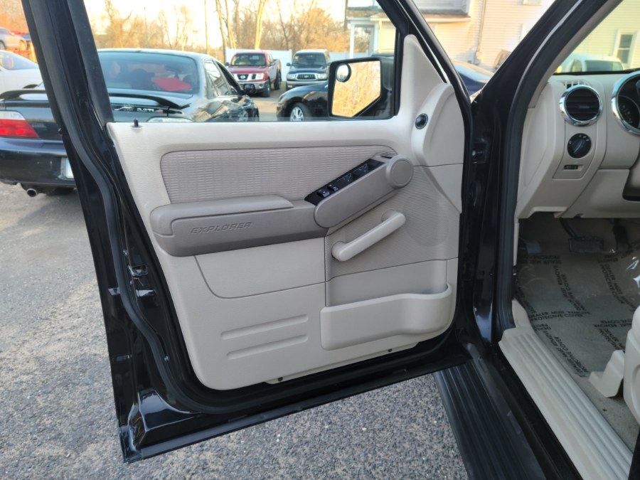 2006 Ford Explorer 4dr 114" WB 4.6L XLT 4WD, available for sale in East Windsor, Connecticut | Toro Auto. East Windsor, Connecticut 2006 Ford Explorer 4dr 114" WB 4.6L XLT 4WD, available for sale in East Windsor, Connecticut | Toro Auto. East Windsor, Connecticut