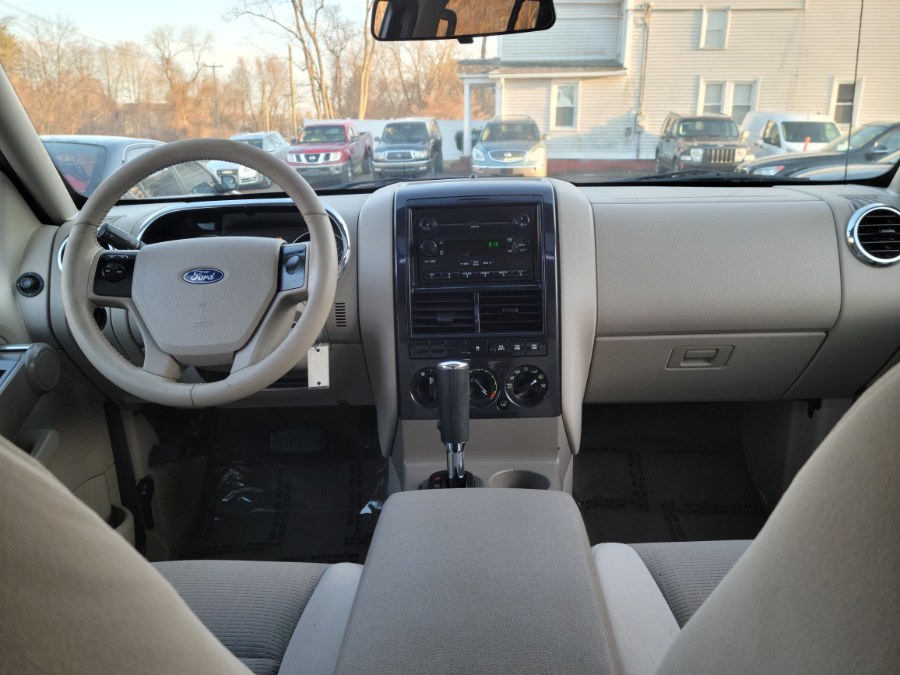 2006 Ford Explorer 4dr 114" WB 4.6L XLT 4WD, available for sale in East Windsor, Connecticut | Toro Auto. East Windsor, Connecticut 2006 Ford Explorer 4dr 114" WB 4.6L XLT 4WD, available for sale in East Windsor, Connecticut | Toro Auto. East Windsor, Connecticut