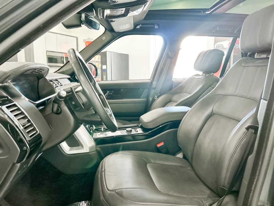 2019 Land Rover Range Rover V6 Supercharged HSE SWB, available for sale in Franklin Square, New York | Luxury Motor Club. Franklin Square, New York 2019 Land Rover Range Rover V6 Supercharged HSE SWB, available for sale in Franklin Square, New York | Luxury Motor Club. Franklin Square, New York