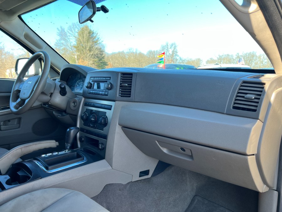 2006 Jeep Grand Cherokee 4dr Laredo 4WD, available for sale in Ortonville, Michigan | Marsh Auto Sales LLC. Ortonville, Michigan 2006 Jeep Grand Cherokee 4dr Laredo 4WD, available for sale in Ortonville, Michigan | Marsh Auto Sales LLC. Ortonville, Michigan