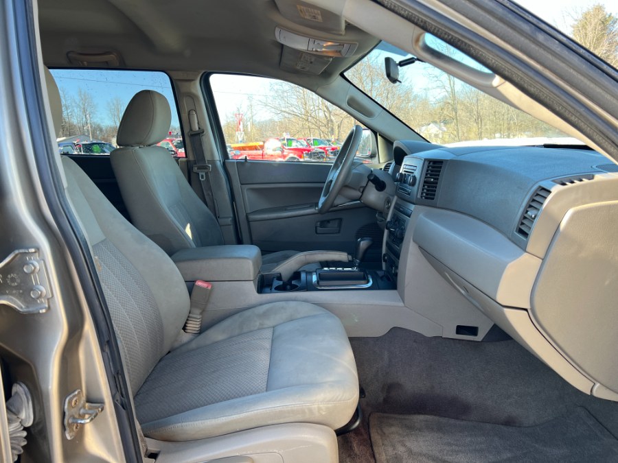 2006 Jeep Grand Cherokee 4dr Laredo 4WD, available for sale in Ortonville, Michigan | Marsh Auto Sales LLC. Ortonville, Michigan 2006 Jeep Grand Cherokee 4dr Laredo 4WD, available for sale in Ortonville, Michigan | Marsh Auto Sales LLC. Ortonville, Michigan