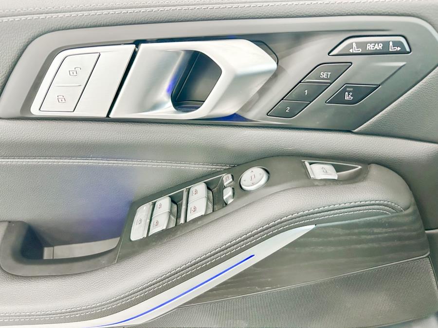 2021 BMW X7 xDrive40i Sports Activity Vehicle, available for sale in Franklin Square, New York | Luxury Motor Club. Franklin Square, New York 2021 BMW X7 xDrive40i Sports Activity Vehicle, available for sale in Franklin Square, New York | Luxury Motor Club. Franklin Square, New York