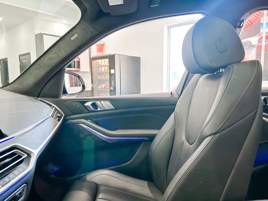 2021 BMW X7 xDrive40i Sports Activity Vehicle, available for sale in Franklin Square, New York | Luxury Motor Club. Franklin Square, New York 2021 BMW X7 xDrive40i Sports Activity Vehicle, available for sale in Franklin Square, New York | Luxury Motor Club. Franklin Square, New York