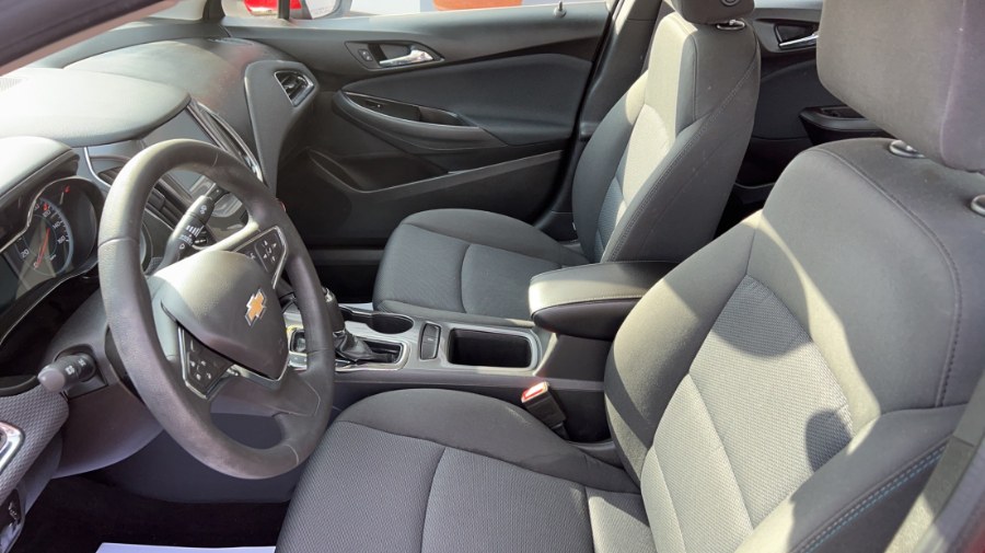 2016 Chevrolet Cruze 4dr Sdn Auto LT, available for sale in Waterbury, Connecticut | West End Automotive Center. Waterbury, Connecticut 2016 Chevrolet Cruze 4dr Sdn Auto LT, available for sale in Waterbury, Connecticut | West End Automotive Center. Waterbury, Connecticut
