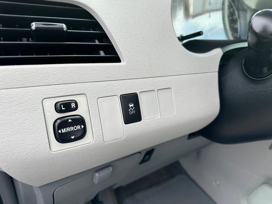 2012 Toyota Sienna 5dr 7-Pass Van V6 LE FWD (Natl), available for sale in South Windsor, Connecticut | Mike And Tony Auto Sales, Inc. South Windsor, Connecticut 2012 Toyota Sienna 5dr 7-Pass Van V6 LE FWD (Natl), available for sale in South Windsor, Connecticut | Mike And Tony Auto Sales, Inc. South Windsor, Connecticut