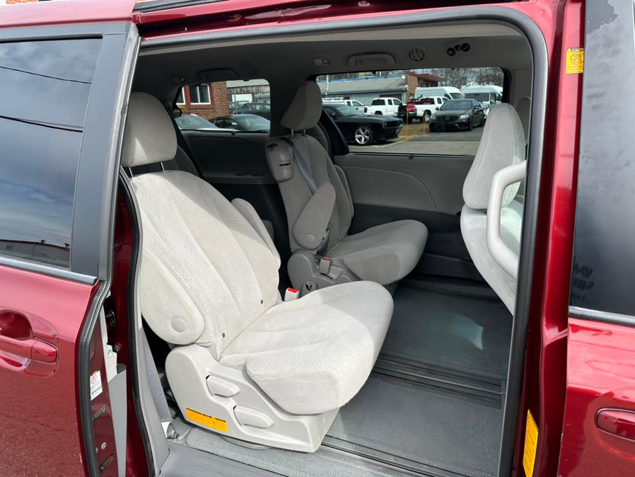 2012 Toyota Sienna 5dr 7-Pass Van V6 LE FWD (Natl), available for sale in South Windsor, Connecticut | Mike And Tony Auto Sales, Inc. South Windsor, Connecticut 2012 Toyota Sienna 5dr 7-Pass Van V6 LE FWD (Natl), available for sale in South Windsor, Connecticut | Mike And Tony Auto Sales, Inc. South Windsor, Connecticut