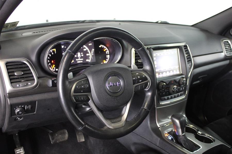 2017 Jeep Grand Cherokee LAREDO, available for sale in Paterson, New Jersey | Fast Track Motors. Paterson, New Jersey 2017 Jeep Grand Cherokee LAREDO, available for sale in Paterson, New Jersey | Fast Track Motors. Paterson, New Jersey
