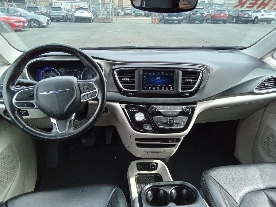 2020 Chrysler Pacifica Touring L FWD, available for sale in Irvington, New Jersey | NJ Used Cars Center. Irvington, New Jersey 2020 Chrysler Pacifica Touring L FWD, available for sale in Irvington, New Jersey | NJ Used Cars Center. Irvington, New Jersey