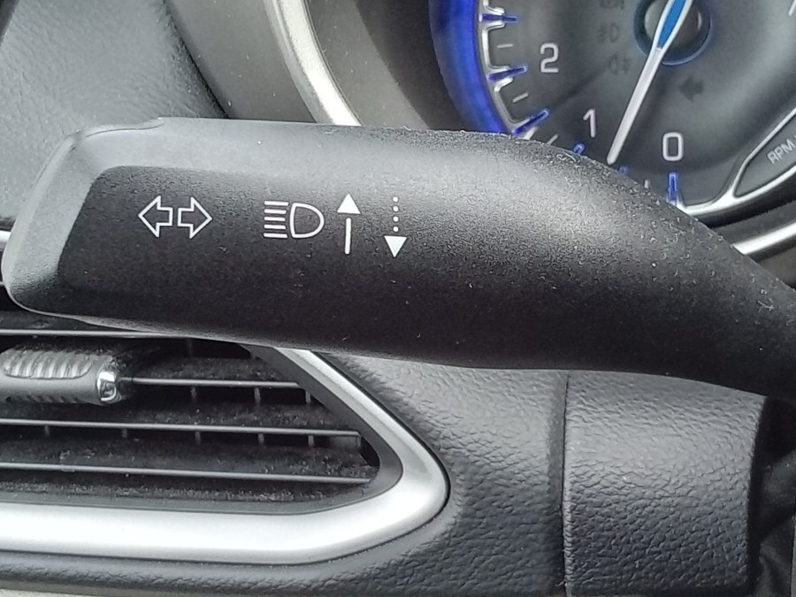 2020 Chrysler Pacifica Touring L FWD, available for sale in Irvington, New Jersey | NJ Used Cars Center. Irvington, New Jersey 2020 Chrysler Pacifica Touring L FWD, available for sale in Irvington, New Jersey | NJ Used Cars Center. Irvington, New Jersey