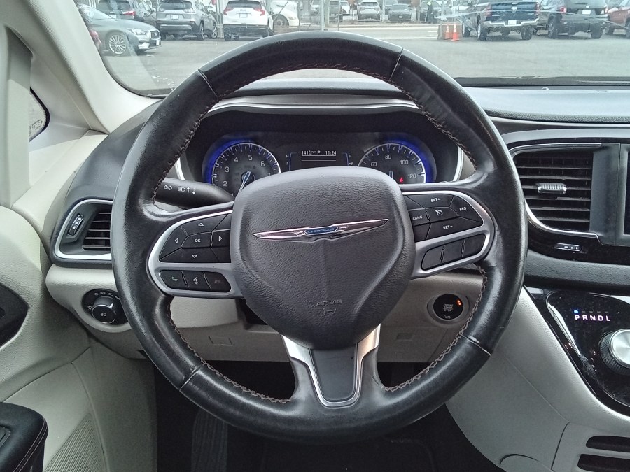 2020 Chrysler Pacifica Touring L FWD, available for sale in Irvington, New Jersey | NJ Used Cars Center. Irvington, New Jersey 2020 Chrysler Pacifica Touring L FWD, available for sale in Irvington, New Jersey | NJ Used Cars Center. Irvington, New Jersey