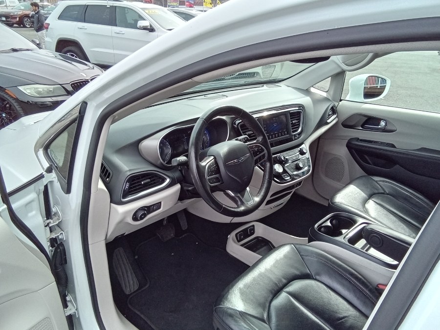 2020 Chrysler Pacifica Touring L FWD, available for sale in Irvington, New Jersey | NJ Used Cars Center. Irvington, New Jersey 2020 Chrysler Pacifica Touring L FWD, available for sale in Irvington, New Jersey | NJ Used Cars Center. Irvington, New Jersey