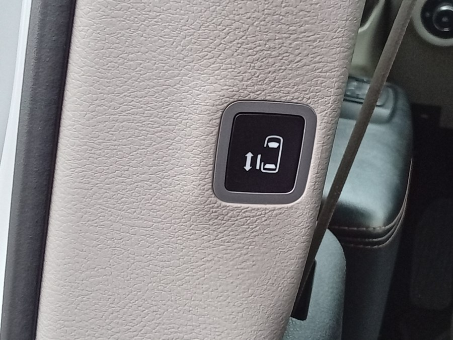 2020 Chrysler Pacifica Touring L FWD, available for sale in Irvington, New Jersey | NJ Used Cars Center. Irvington, New Jersey 2020 Chrysler Pacifica Touring L FWD, available for sale in Irvington, New Jersey | NJ Used Cars Center. Irvington, New Jersey