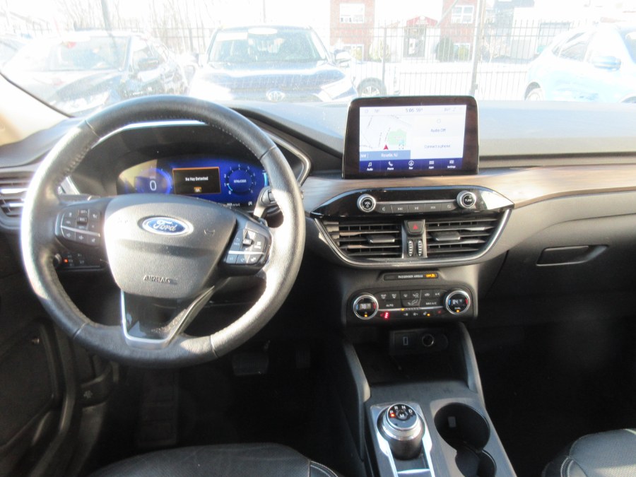 2020 Ford Escape Titanium AWD, available for sale in Linden, New Jersey | Route 27 Auto Mall. Linden, New Jersey 2020 Ford Escape Titanium AWD, available for sale in Linden, New Jersey | Route 27 Auto Mall. Linden, New Jersey