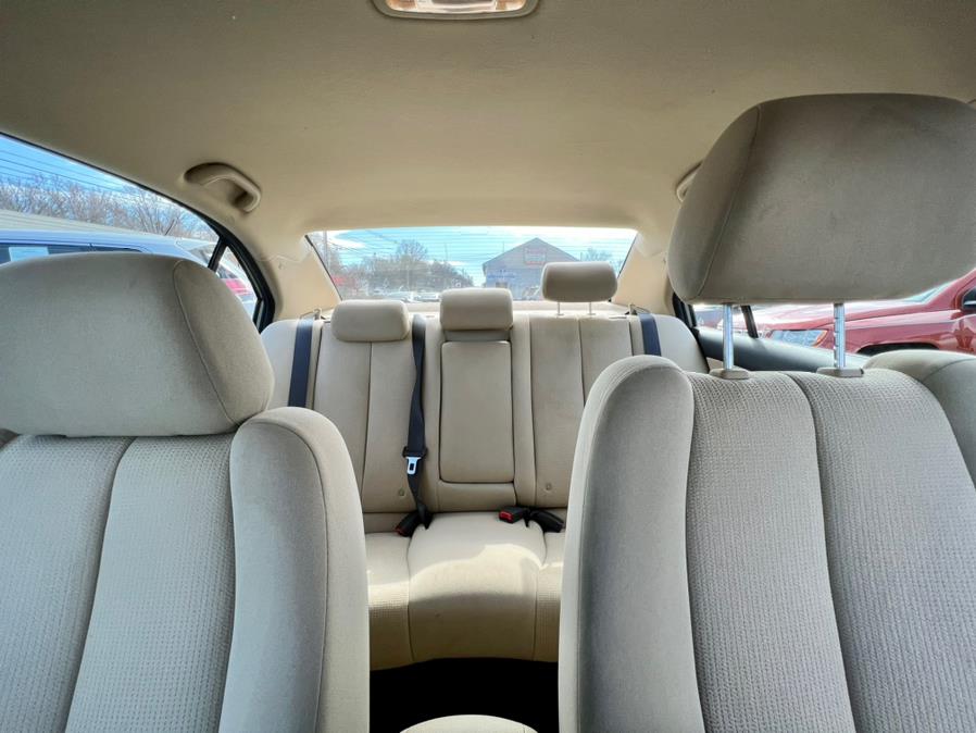2009 Hyundai Sonata 4dr Sdn I4 Auto GLS PZEV, available for sale in Wallingford, Connecticut | Wallingford Auto Center LLC. Wallingford, Connecticut 2009 Hyundai Sonata 4dr Sdn I4 Auto GLS PZEV, available for sale in Wallingford, Connecticut | Wallingford Auto Center LLC. Wallingford, Connecticut