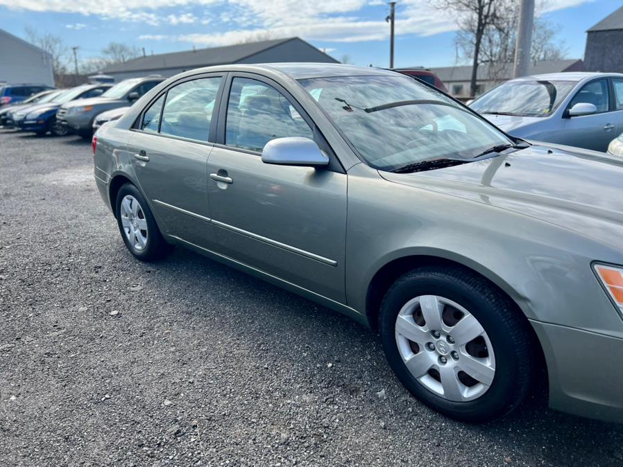 2009 Hyundai Sonata 4dr Sdn I4 Auto GLS PZEV, available for sale in Wallingford, Connecticut | Wallingford Auto Center LLC. Wallingford, Connecticut 2009 Hyundai Sonata 4dr Sdn I4 Auto GLS PZEV, available for sale in Wallingford, Connecticut | Wallingford Auto Center LLC. Wallingford, Connecticut