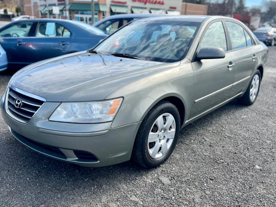2009 Hyundai Sonata 4dr Sdn I4 Auto GLS PZEV, available for sale in Wallingford, Connecticut | Wallingford Auto Center LLC. Wallingford, Connecticut 2009 Hyundai Sonata 4dr Sdn I4 Auto GLS PZEV, available for sale in Wallingford, Connecticut | Wallingford Auto Center LLC. Wallingford, Connecticut