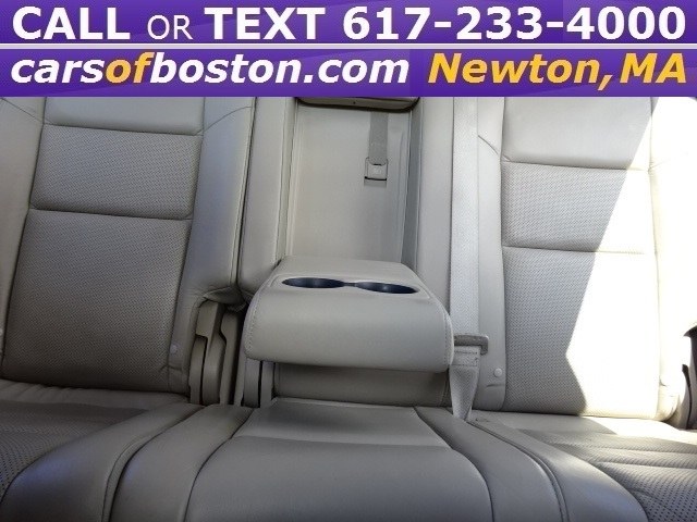 2012 Jeep Grand Cherokee 4WD 4dr Overland, available for sale in Newton, Massachusetts | Jacob Auto Sales. Newton, Massachusetts 2012 Jeep Grand Cherokee 4WD 4dr Overland, available for sale in Newton, Massachusetts | Jacob Auto Sales. Newton, Massachusetts