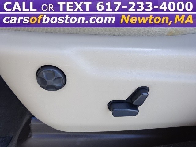 2012 Jeep Grand Cherokee 4WD 4dr Overland, available for sale in Newton, Massachusetts | Jacob Auto Sales. Newton, Massachusetts 2012 Jeep Grand Cherokee 4WD 4dr Overland, available for sale in Newton, Massachusetts | Jacob Auto Sales. Newton, Massachusetts