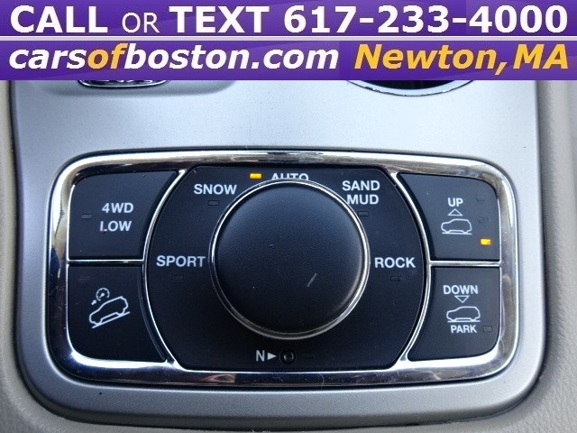 2012 Jeep Grand Cherokee 4WD 4dr Overland, available for sale in Newton, Massachusetts | Jacob Auto Sales. Newton, Massachusetts 2012 Jeep Grand Cherokee 4WD 4dr Overland, available for sale in Newton, Massachusetts | Jacob Auto Sales. Newton, Massachusetts
