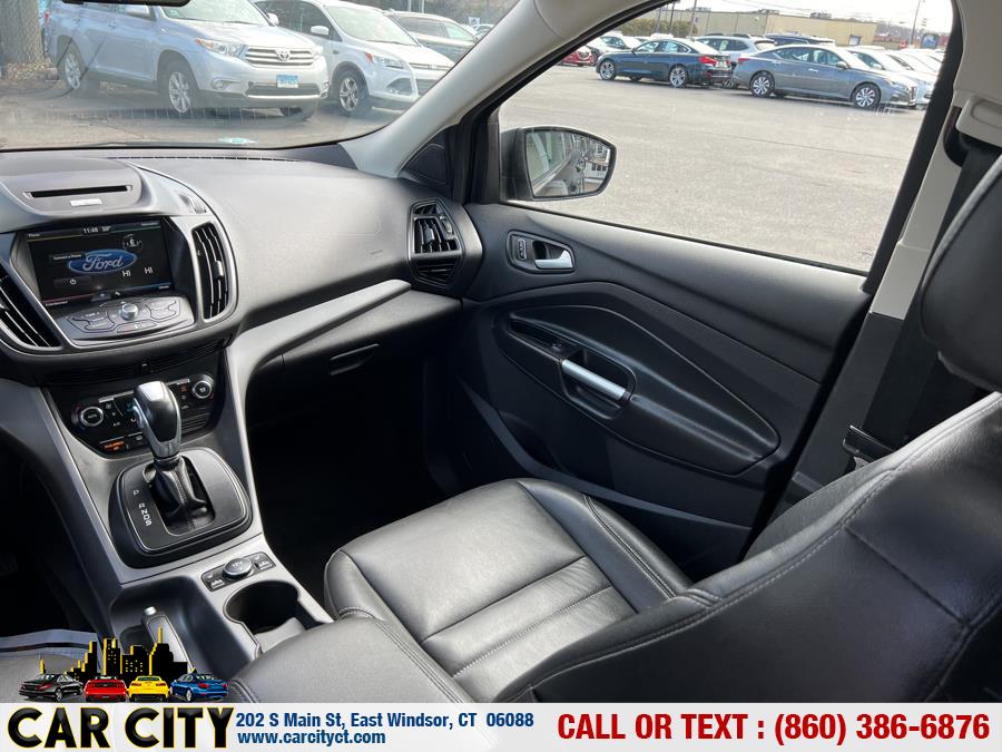 2015 Ford Escape 4WD 4dr SE, available for sale in East Windsor, Connecticut | Car City LLC. East Windsor, Connecticut 2015 Ford Escape 4WD 4dr SE, available for sale in East Windsor, Connecticut | Car City LLC. East Windsor, Connecticut