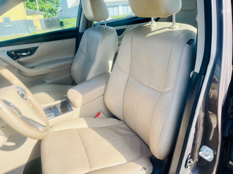 2017 Nissan Altima 2017.5 2.5 SR Sedan, available for sale in Orlando, Florida | 2 Car Pros. Orlando, Florida 2017 Nissan Altima 2017.5 2.5 SR Sedan, available for sale in Orlando, Florida | 2 Car Pros. Orlando, Florida