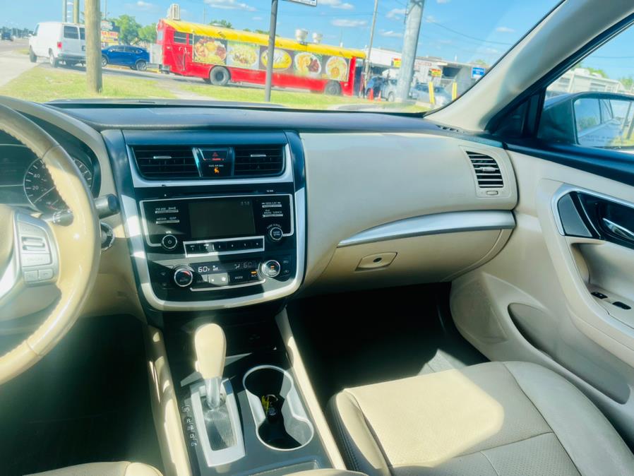 2017 Nissan Altima 2017.5 2.5 SR Sedan, available for sale in Orlando, Florida | 2 Car Pros. Orlando, Florida 2017 Nissan Altima 2017.5 2.5 SR Sedan, available for sale in Orlando, Florida | 2 Car Pros. Orlando, Florida