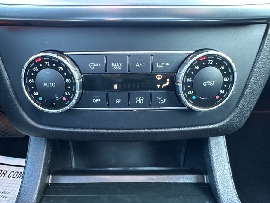 2015 Mercedes-Benz GL-Class 4MATIC 4dr GL 450, available for sale in Paterson, New Jersey | DZ Automall. Paterson, New Jersey 2015 Mercedes-Benz GL-Class 4MATIC 4dr GL 450, available for sale in Paterson, New Jersey | DZ Automall. Paterson, New Jersey