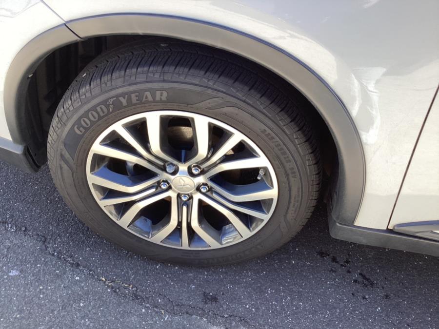 2017 Mitsubishi Outlander SEL S-AWC, available for sale in New Haven, Connecticut | Unique Auto Sales LLC. New Haven, Connecticut 2017 Mitsubishi Outlander SEL S-AWC, available for sale in New Haven, Connecticut | Unique Auto Sales LLC. New Haven, Connecticut