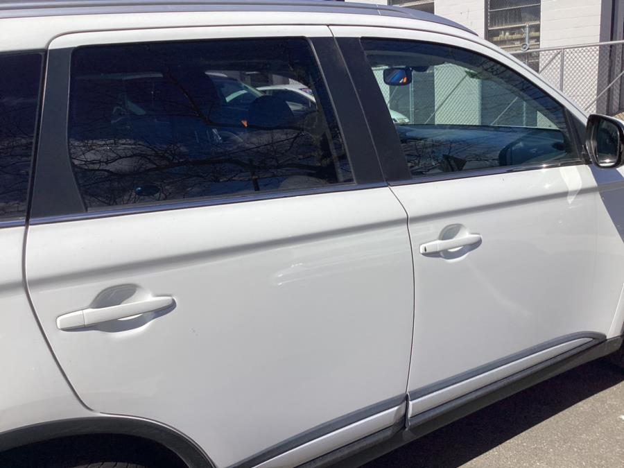 2017 Mitsubishi Outlander SEL S-AWC, available for sale in New Haven, Connecticut | Unique Auto Sales LLC. New Haven, Connecticut 2017 Mitsubishi Outlander SEL S-AWC, available for sale in New Haven, Connecticut | Unique Auto Sales LLC. New Haven, Connecticut
