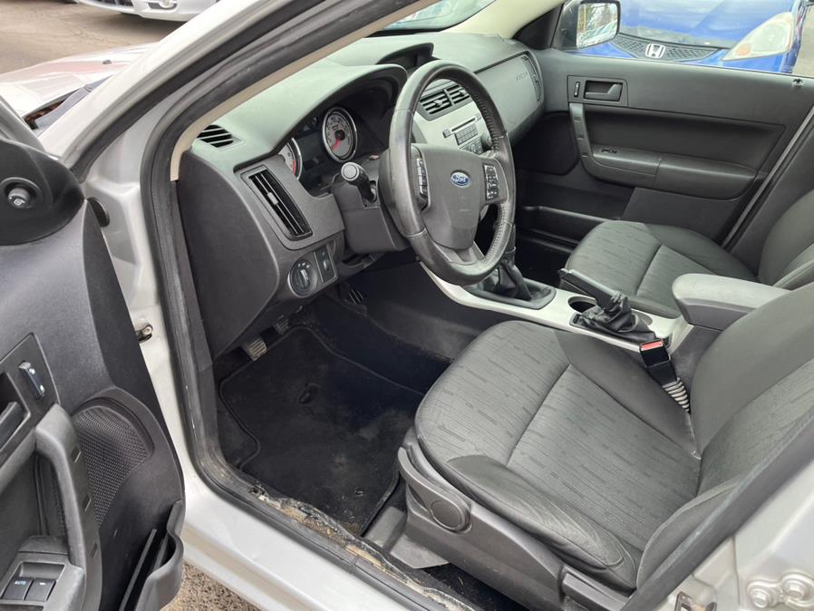 2009 Ford Focus 4dr Sdn SE, available for sale in East Windsor, Connecticut | CT Car Co LLC. East Windsor, Connecticut 2009 Ford Focus 4dr Sdn SE, available for sale in East Windsor, Connecticut | CT Car Co LLC. East Windsor, Connecticut