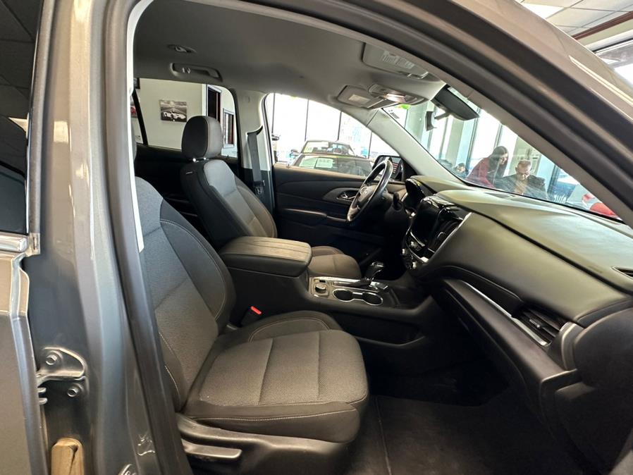 2019 Chevrolet Traverse AWD 4dr LT Cloth w/1LT, available for sale in Inwood, New York | 5 Towns Drive. Inwood, New York 2019 Chevrolet Traverse AWD 4dr LT Cloth w/1LT, available for sale in Inwood, New York | 5 Towns Drive. Inwood, New York